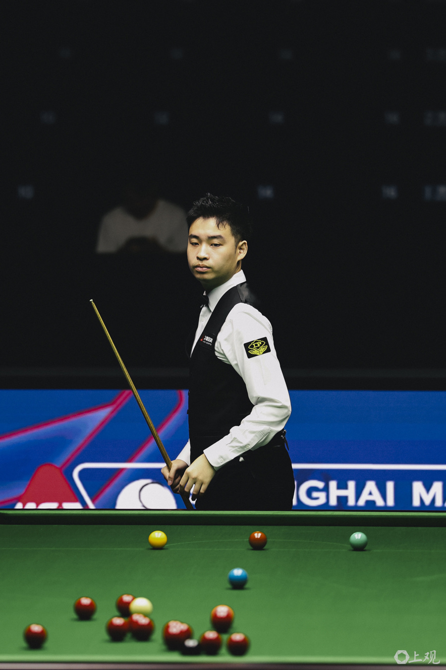 这名年轻的 这名年轻的